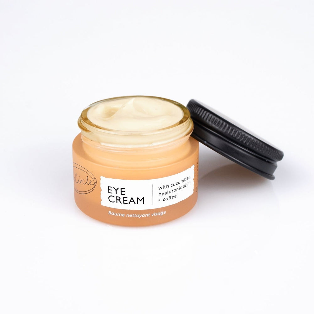 UpCircle Eye Cream – vegane Augencreme mit Hyaluronsäure und Kaffee im Glastiegel mit schwarzem Aluminium Deckel