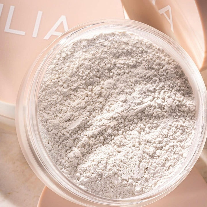 FADE INTO YOU - Soft Focus Finishing Powder - ILIA Puder