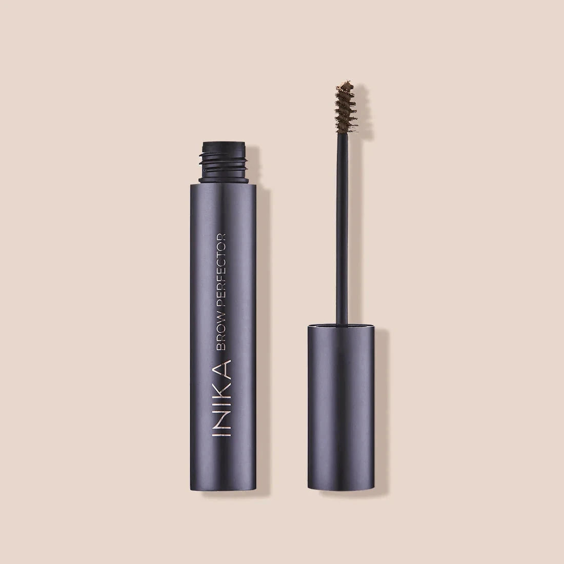 Inika Brow Perfector Farbe Walnut.