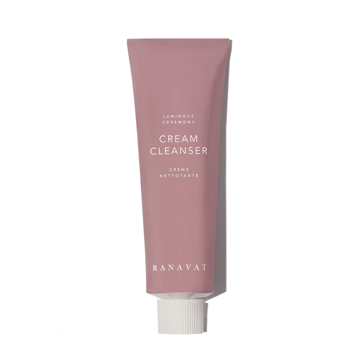 Ranavat Luminous Ceremony Cleanser vor weißem Hintergrund