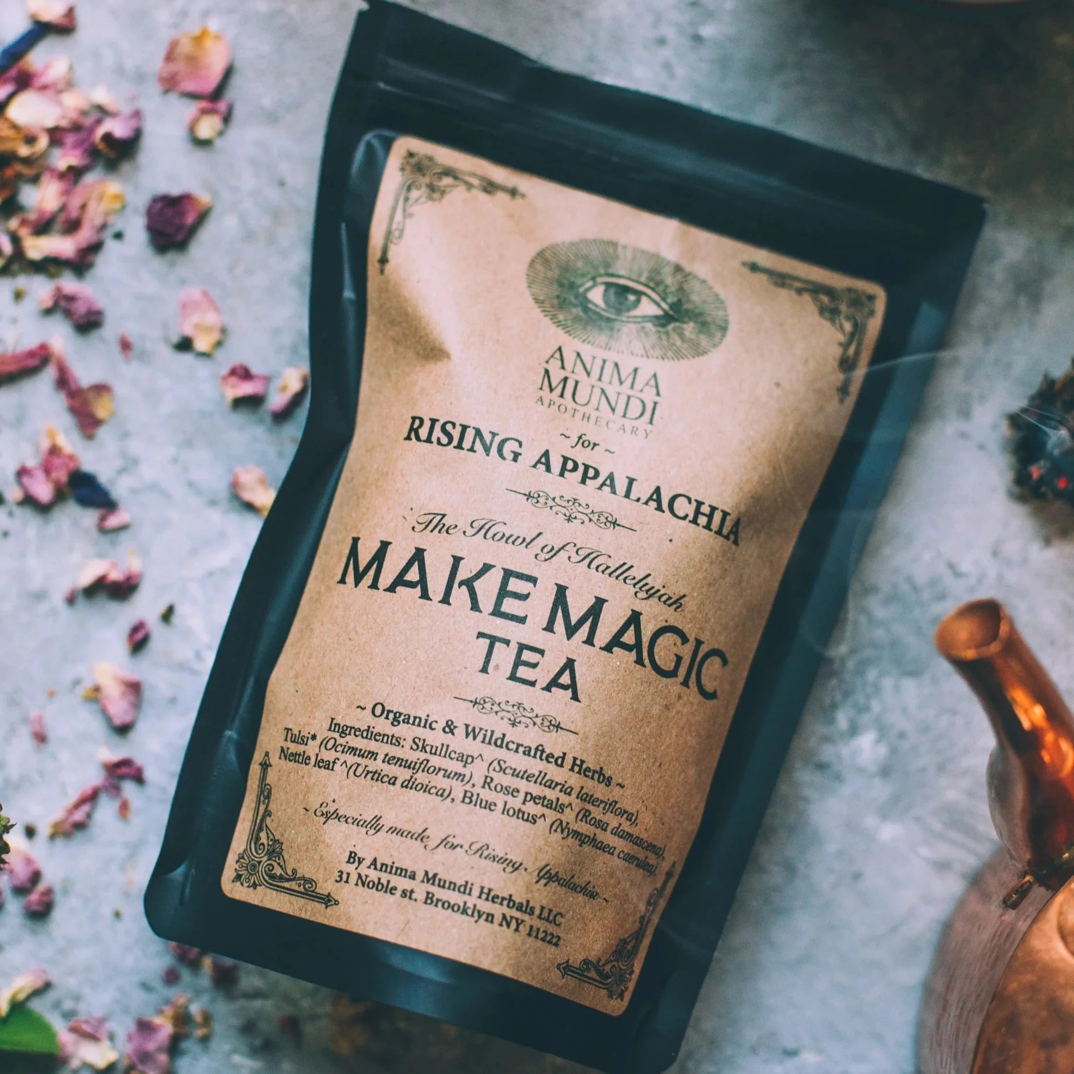 MAKE MAGIC Tee von Anima Mundi