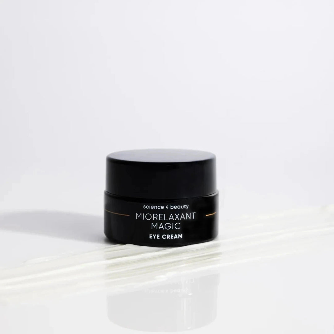 Leichte, glättende Textur der MIORELAXANT MAGIC™ Eye Cream von science 4 beauty – luxuriöse Pflege mit Conotoxin und Hyaluronsäure North Glow