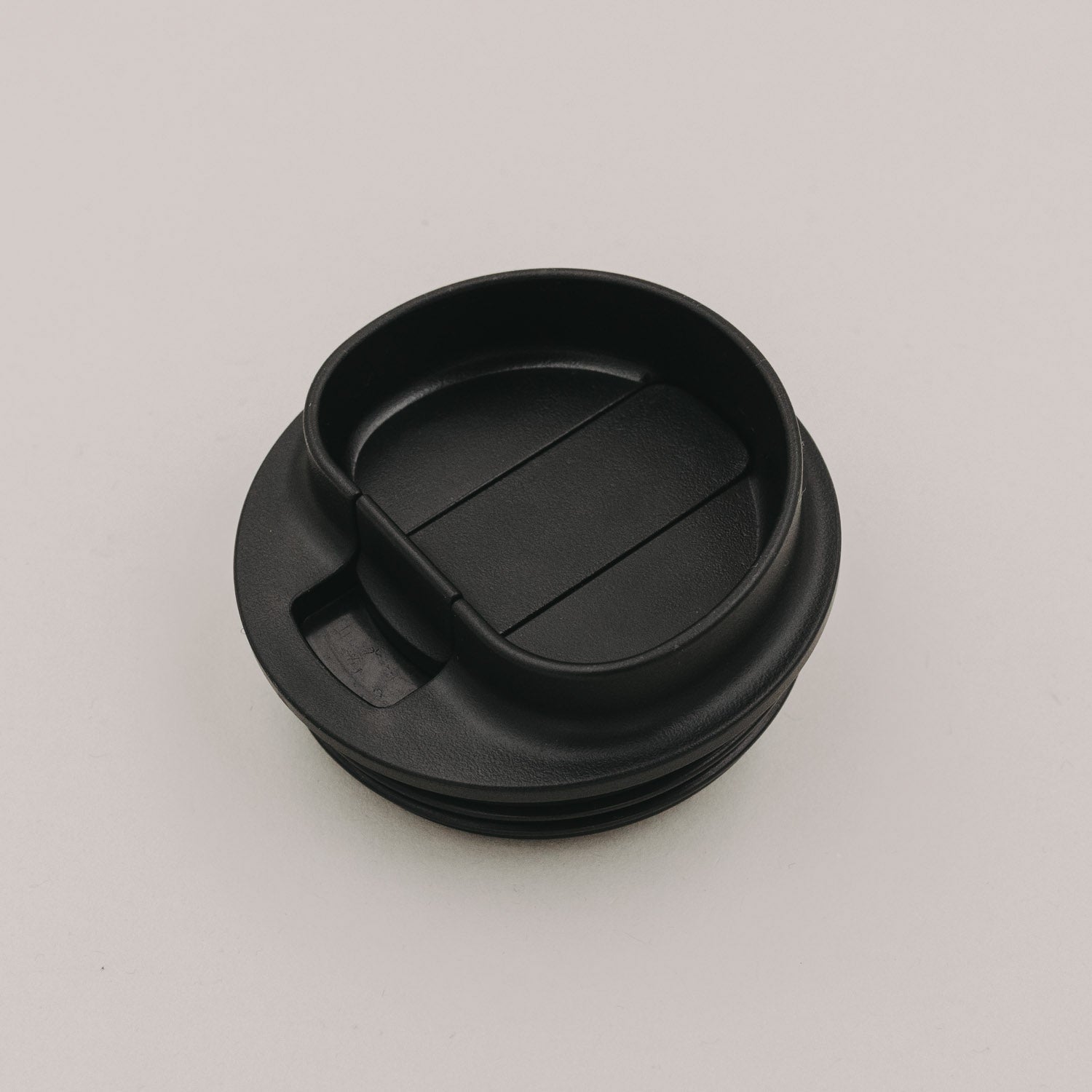 To go Becher mit Herz in schwarz