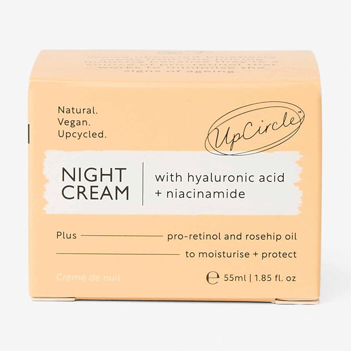 UpCircle Night Cream im Glas mit Aluminiumdeckel neben passender Verpackung – nachhaltige, preisgekrönte Nachtcreme