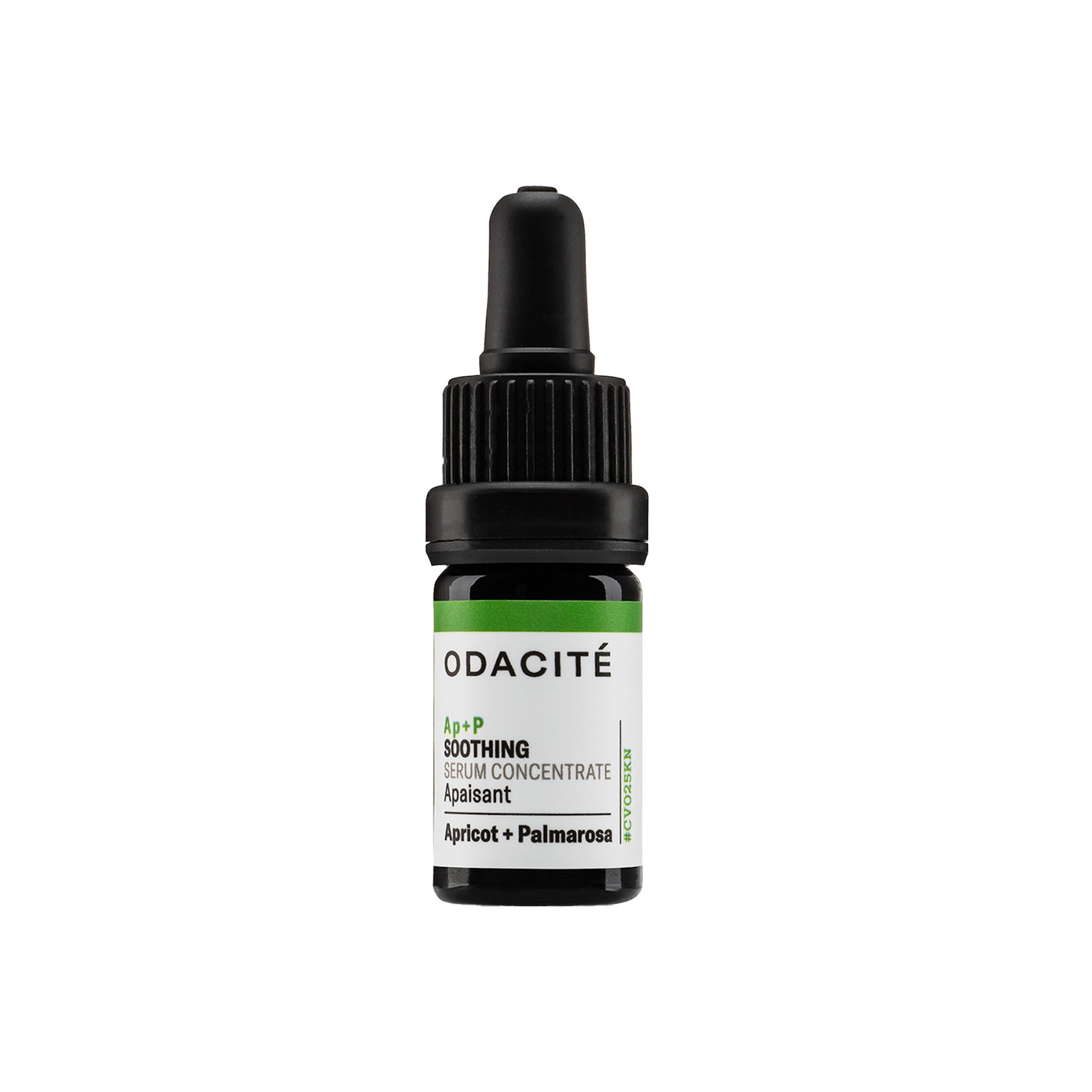 Odacité Ap+P Soothing Serum Concentrate mit Apricot und Palmarosa auf weißem Hintergrund