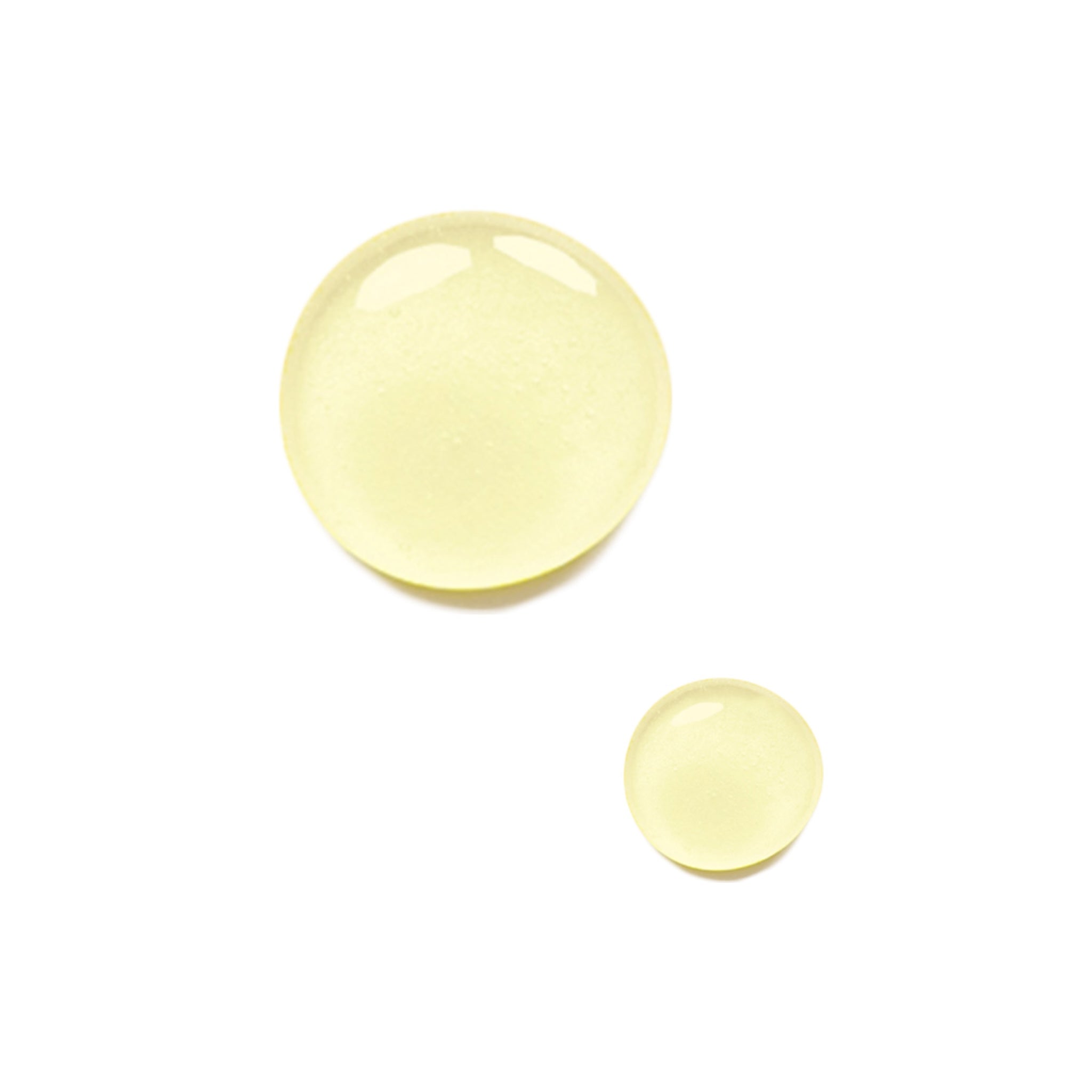 Nahaufnahme der Serumtextur des Odacité Ma+N Hydra-Plump Serum Concentrate mit Marula und Neroli