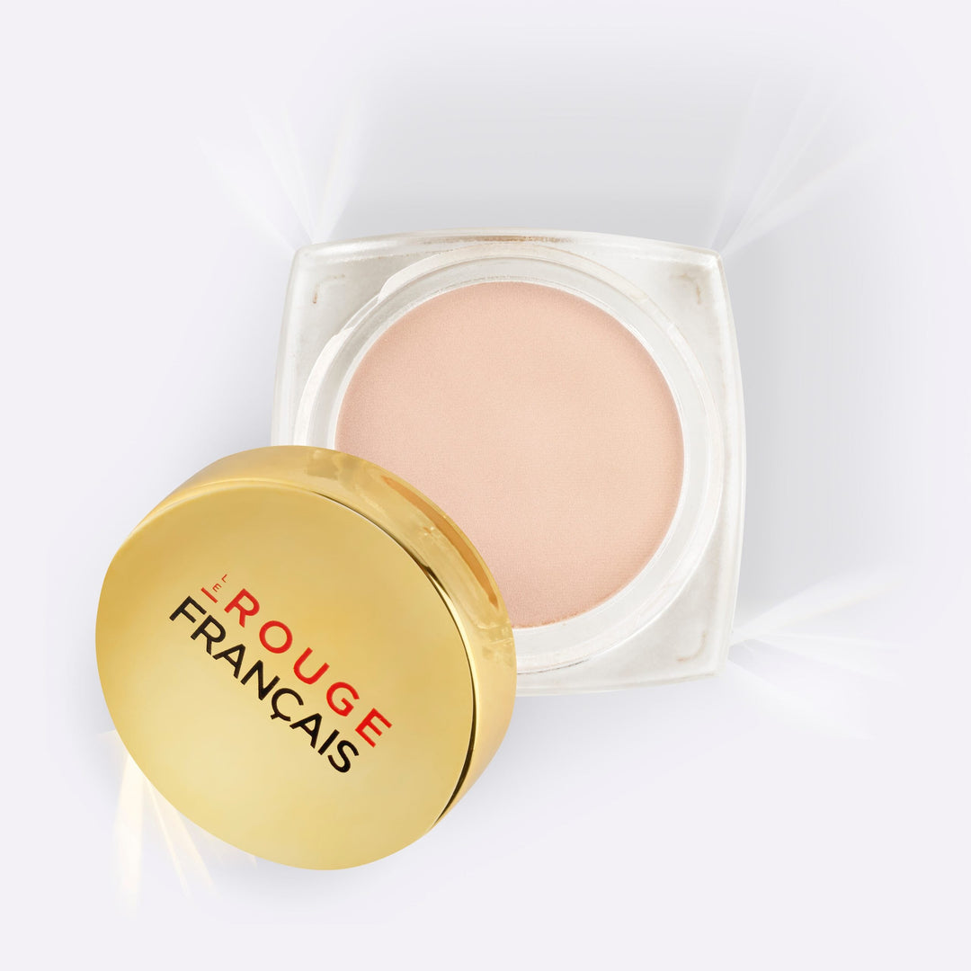 Pressed Powder AÏTUTAKI von Le Rouge Francaid, geöffnet, goldener Deckel ist angelehnt.