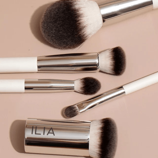 Shadow Brush - ILIA eye shadow brush
