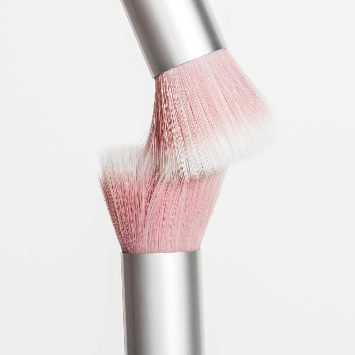 Skin2Skin Blush Brush 40B - RMS Blush Pinsel