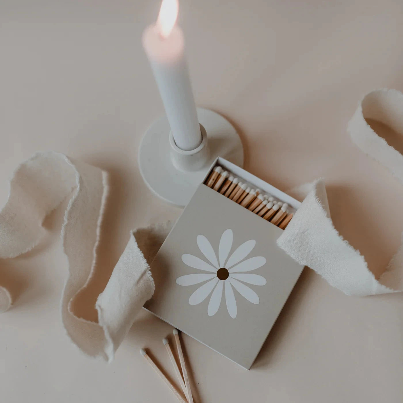 Matches DAISY - Owl Cut