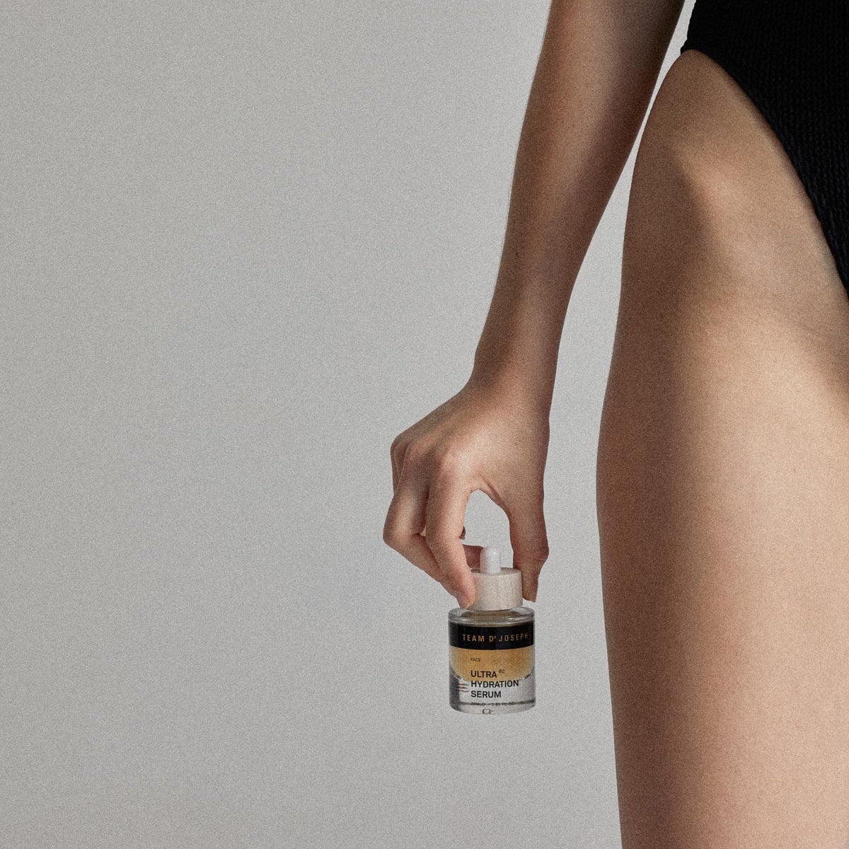 atürliche Tiefenpflege für durstige Haut – Ultra Hydration Serum von TEAM DR JOSEPH