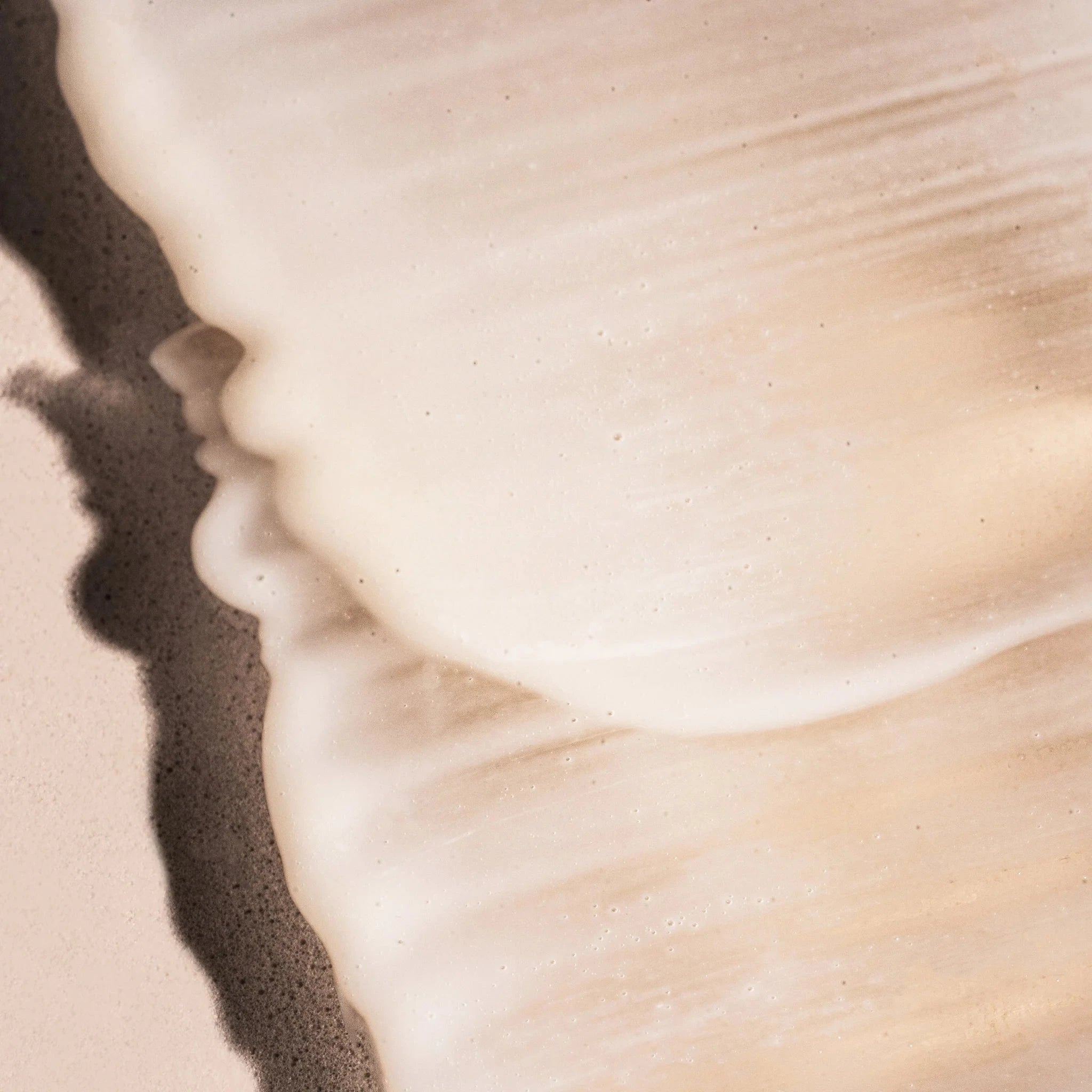 Textur des UNIFY SERUM von Dafna´s.