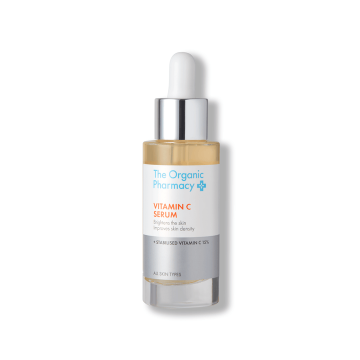 Vitamin C Serum Glasflasche vor weißem Hintergrund