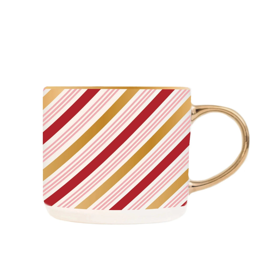 Sweet Water Decor Tasse Candy Cane steht vor weißem Hintergrund.
