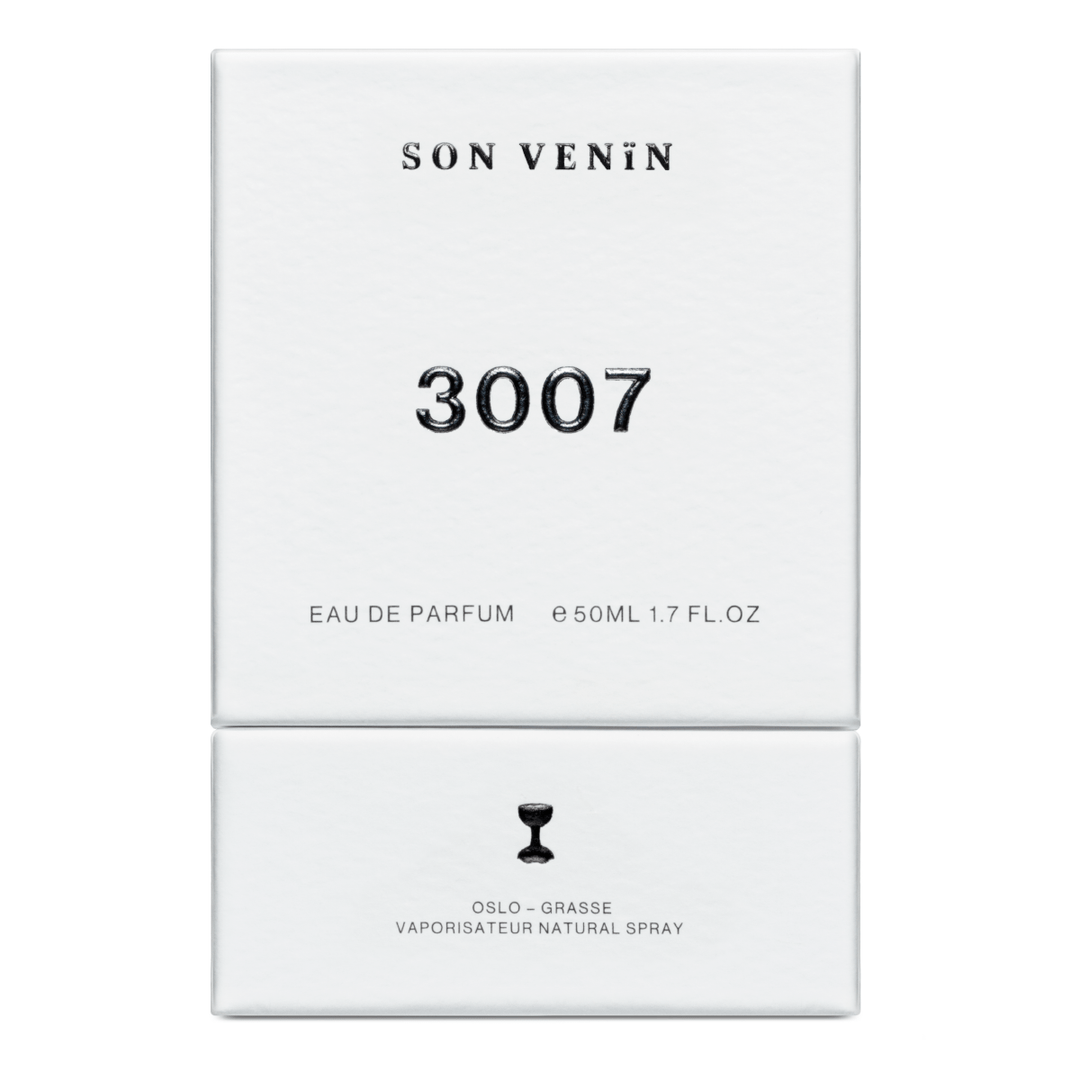 Produktverpackung des Parfums 3007 von son venin steht vor hellem Hintergrund. North Glow