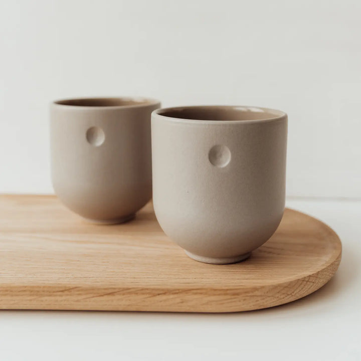 Stylischer Kaffee- und Teebecher Keramik Ruhepunkt - sand-grau