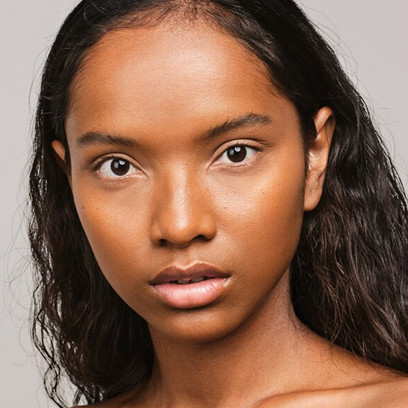 Skin Equal Foundation - Glowy Make-up