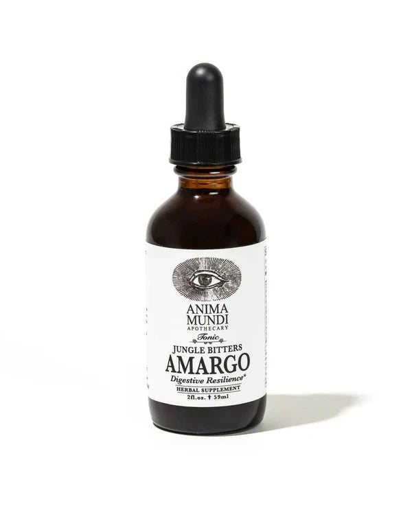 Anima Mundi Pipettenglasflasche Amargo steht vor weißem Hintergrund.