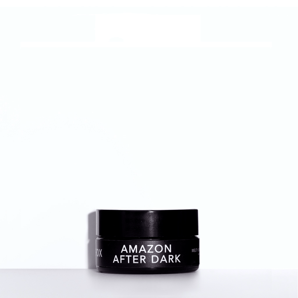 Lilfox Amazon After Dark schwarzer Tiegel vor weißem Hintergrund