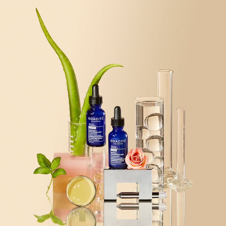 Odacité Clarify Serum in Szene gesetzt mit reinen, natürlichen Elementen – symbolisiert klärende Wirkung