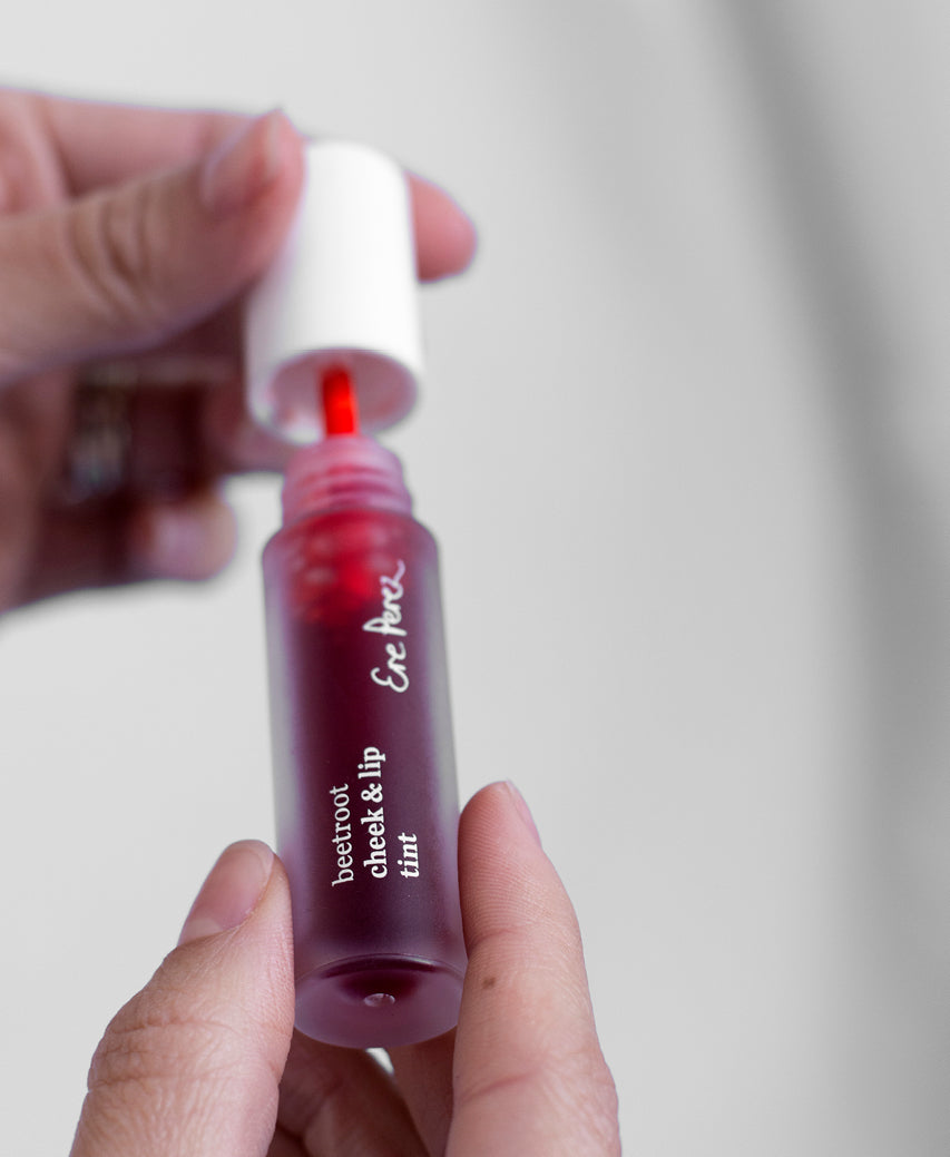 Beetroot Cheek & Lip Tint - 2 in 1 Lippenstift und Blush mit starkem Halt in zwei Farbvarianten North Glow
