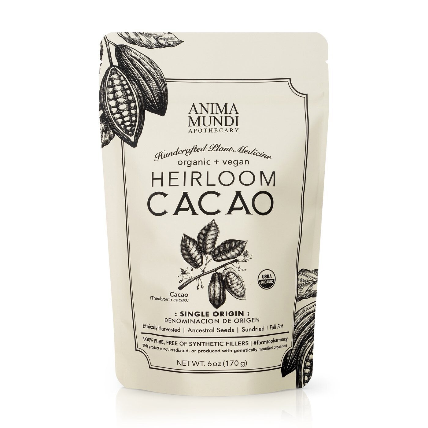 Aufreißtüte Heirloom Cacao von Anima Mundi steht vor weißem Hintergrund.