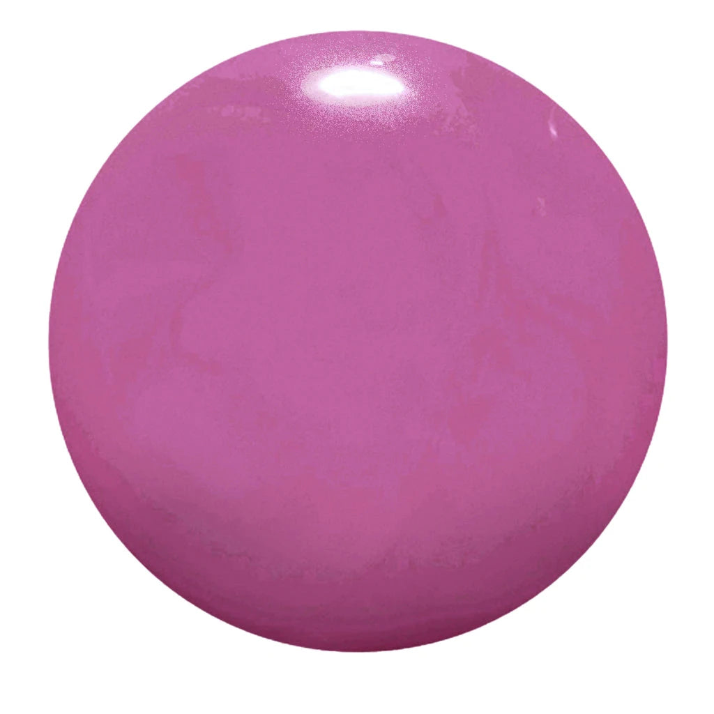 Nailberry Nagellack Pomegranate Juice Farbbeispiel - lebendiges Rosa. North Glow