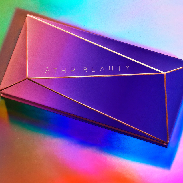 Moonlight Crystal Palette - Eyeshadow palette with mauve and blue-green tones