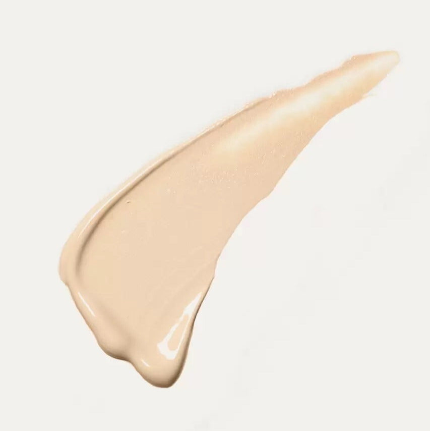 Texturbeispiel Oat Mild Foundation der Farbe Latte.