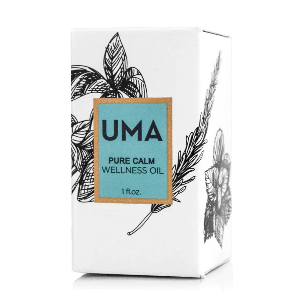 Pure Calm Wellness Oil Verpackung steht vor weißem Hintergrund. North Glow