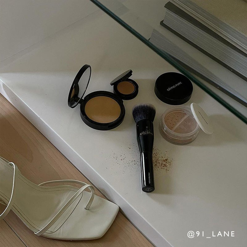 Satin Matte Foundation - Foundation in the form of a covering mineral powder