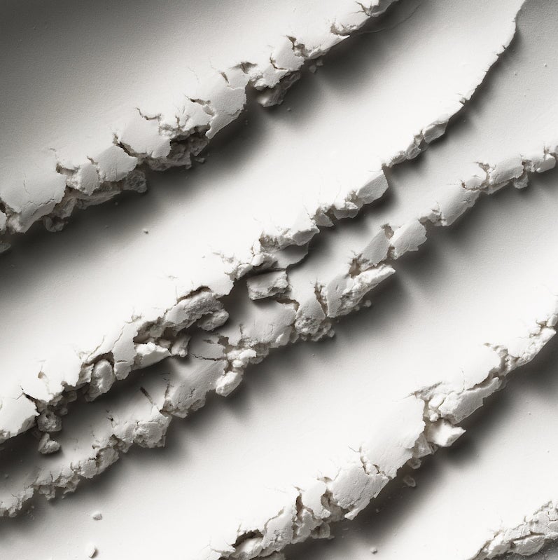 Farb- und Texturbeispiel Manasi 7 Silk Finish Powder Translucent