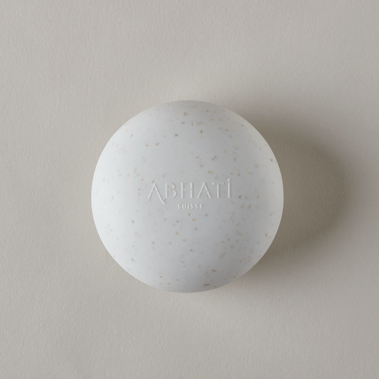The Pebble Behälter von Abhati Suisse aus der Vogelperspektive vor hellem Hintergrund. North Glow