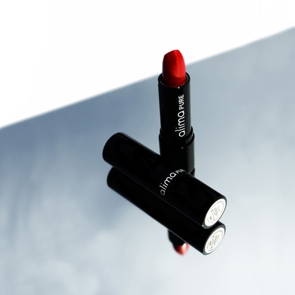 Velvet Lipstick - nourishing lipstick with a semi-matte finish