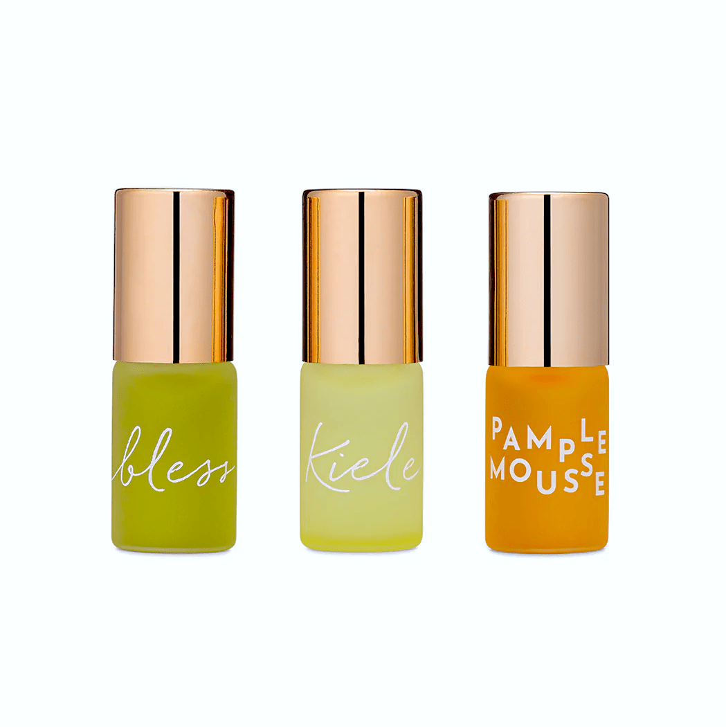 Bless Essence, Kiele Essence und Pamplemousse Essence stehend nebeneinander vor weißem Hintergrund. North Glow