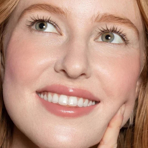 ILIA Color Haze on lips and cheeks North Glow