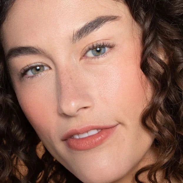 ILIA Color Haze on lips and cheeks North Glow