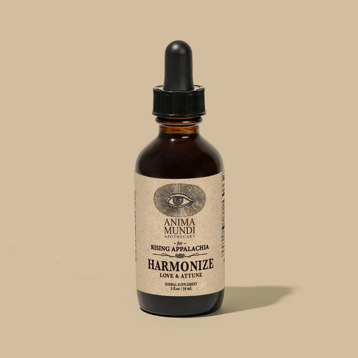 Harmonize Tonic on ANIMA MUNDI in einer braunen Glasflasche mit Pipette