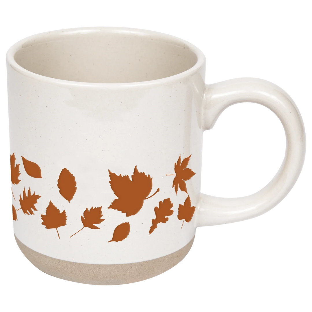 Herbsttasse mit roten Blättern von SWEET WATER DECOR North Glow