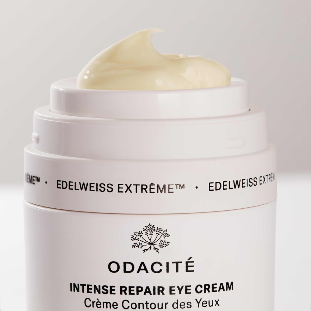 Samtige Textur - Odacité Intense Repair Eye Cream mit Edelweiss Extreme.