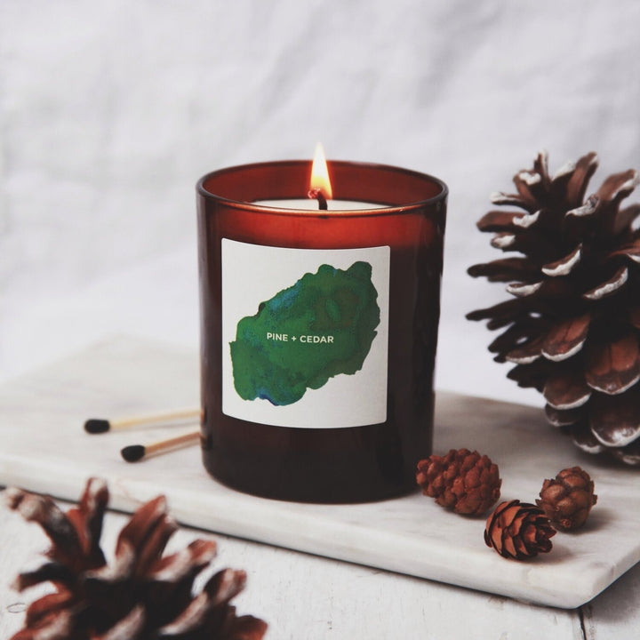 INTO THE WOODS - Soy wax candle 'pine wood + cedar wood'