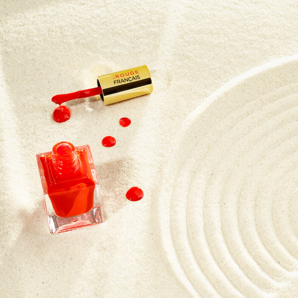 Le Vernis Rouge Catenella No 980 (Nagellack) - Le Rouge Francais North Glow