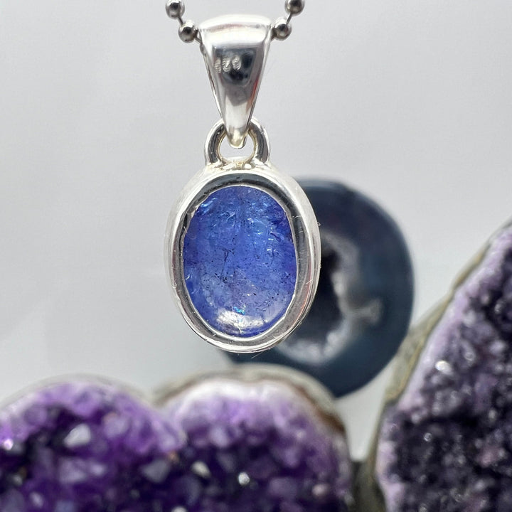 Tanzanite pendant with 925 silver setting