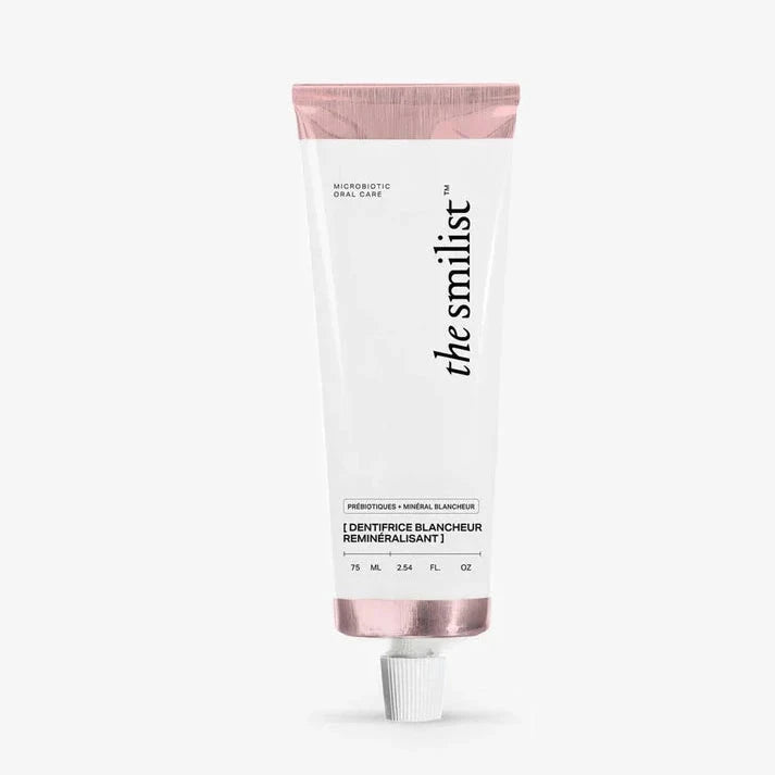 the smilist Healthy Whitening Zahnpastatube vor weißem Hintergrund.