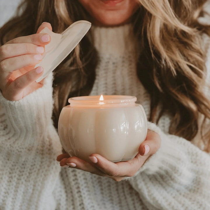 WARM and COZY - Pumpkin Kerze in weiß SWEET WATER DECOR