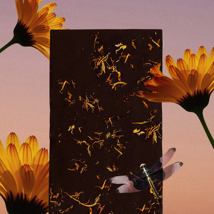 Cosmic Dealer 85% Schokolade mit Hibiskussalz & Ringelblume - Cosmic Dealer