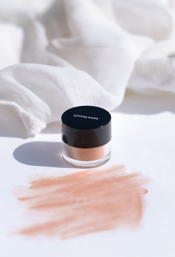 Loose Mineral Eyeshadow - with a metallic, shimmering or matte finish