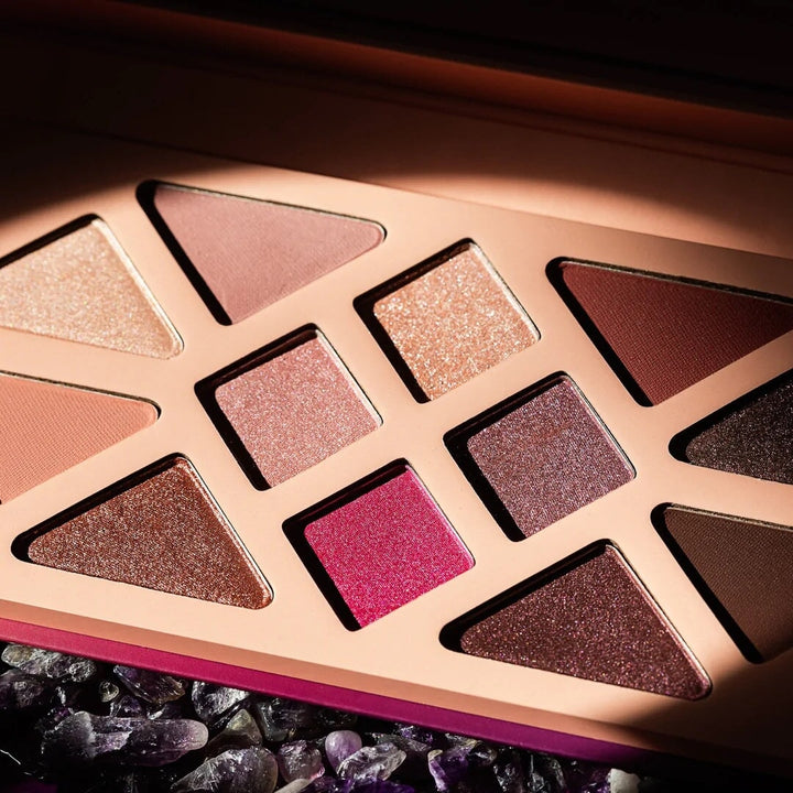 Manifest Crystal Palette - eyeshadow palette with pink & purple shades