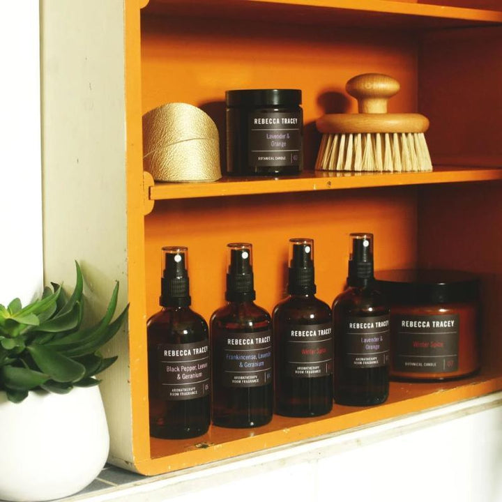 Room spray in the scent combination rosemary & peppermint